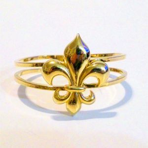 Gold Tone Fleur De Lis Clamper Bangle Bracelet